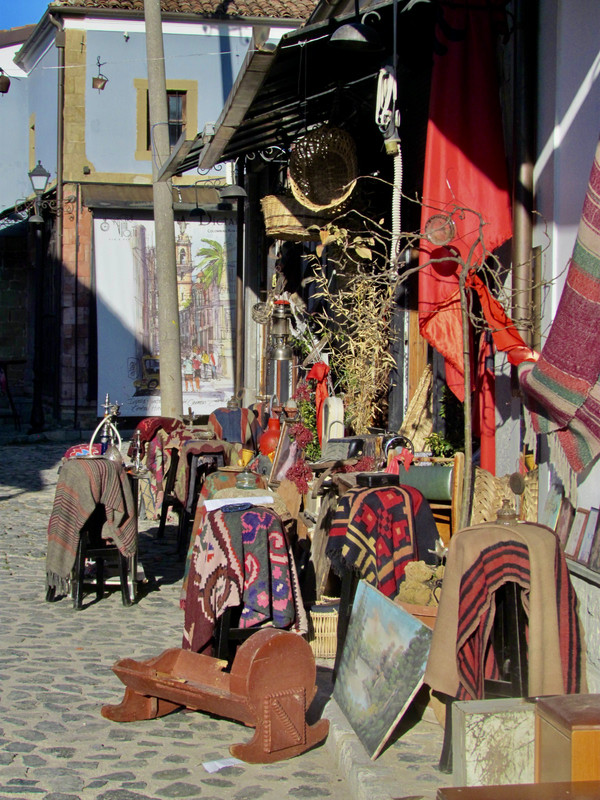 Korça Bazaar antiques