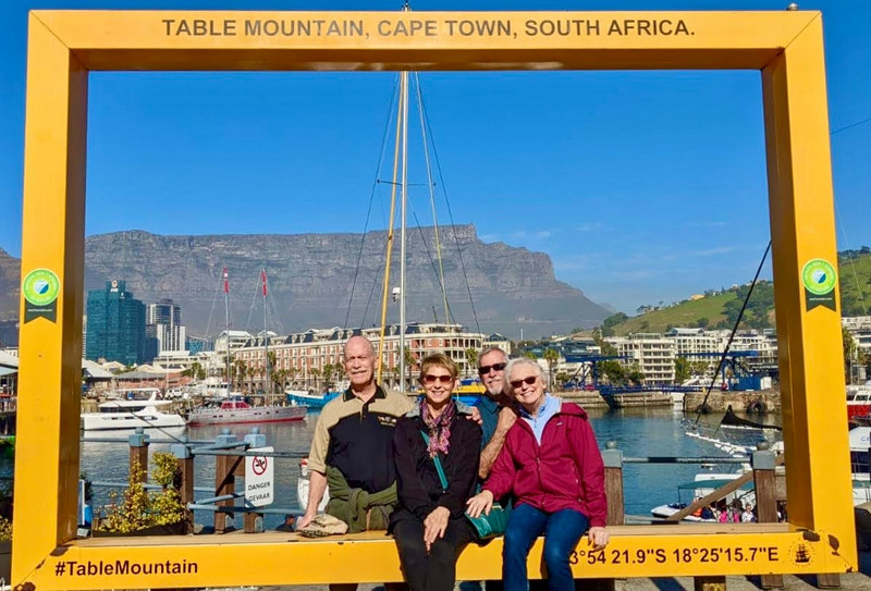 Cape Town w/Table Mountain as Backdrop