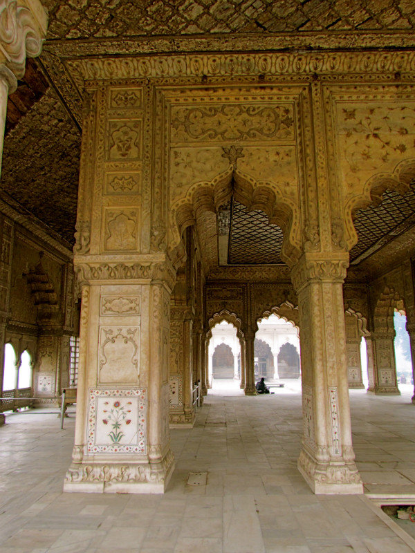 Red Fort Inner Bldgs. Columns, Delhi