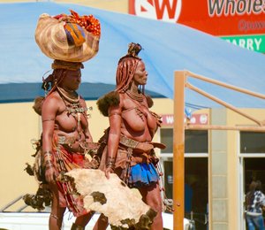 Opuwo Street Scene/Himba Women