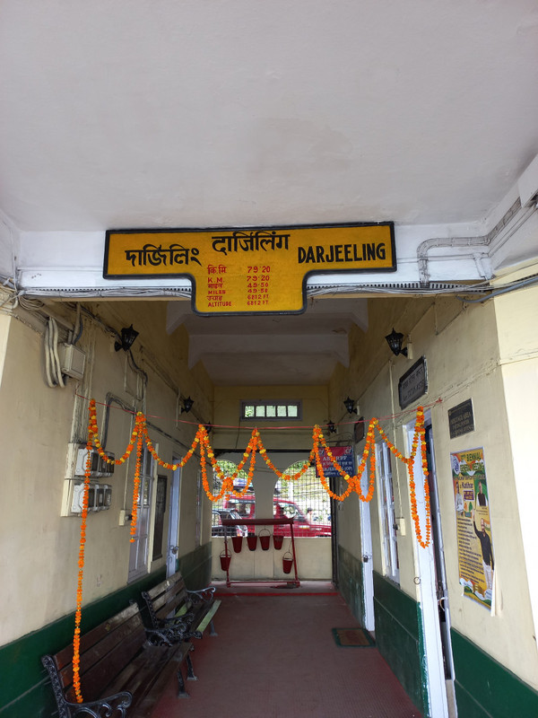 87-Darjeeling Station