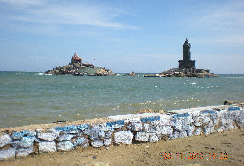 08-Vivekanand Rock and Thiruvalluvar Statue