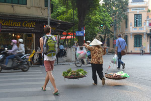 Hanoi - crossing the road