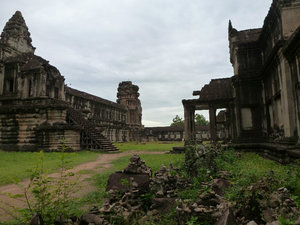 Angkor Wat - inside the walls