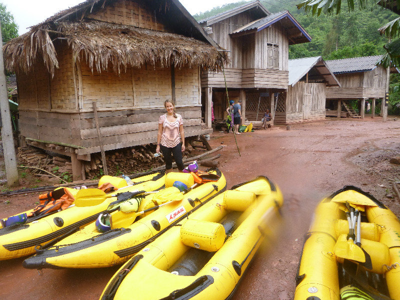Luang Namtha kayaking - Hmong Hill Tribe Village