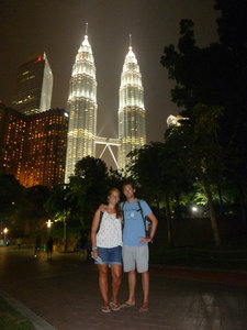 Kuala Lumpur - Twin Towers at night (H&M)