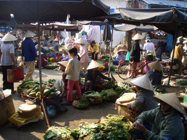 Hoi An food market