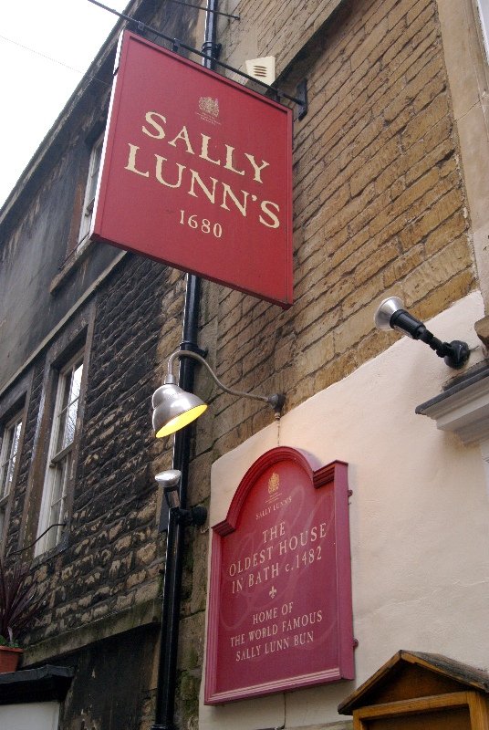 famous Sally Lunn's Buns