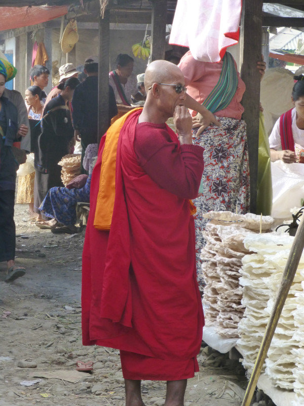 Browsing monk
