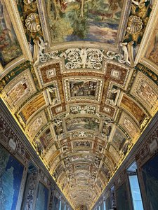 Vatican Museum01