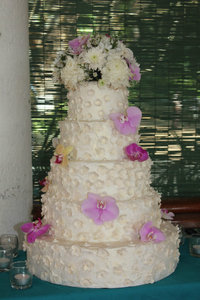 Wedding Cake - fresh flowers on the cake