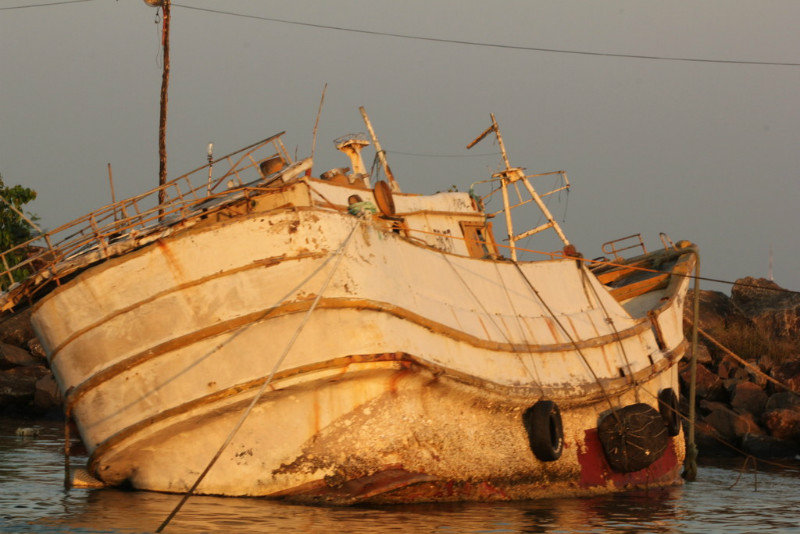 Wreck in Mirissa Harbour