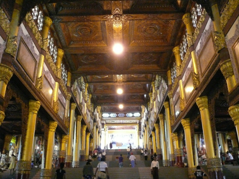 entrance stairway to Shwedagon Pagoda