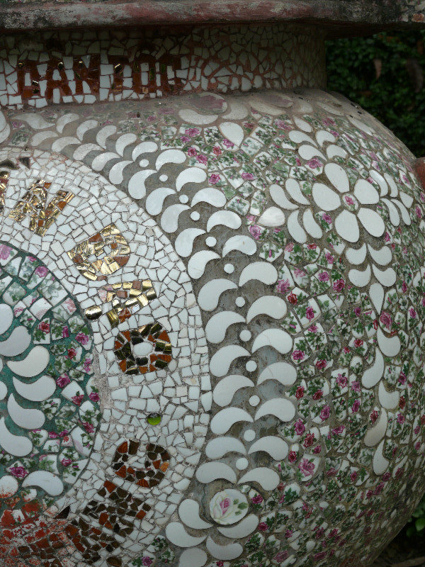 mosaic urn at Botanical Gardens