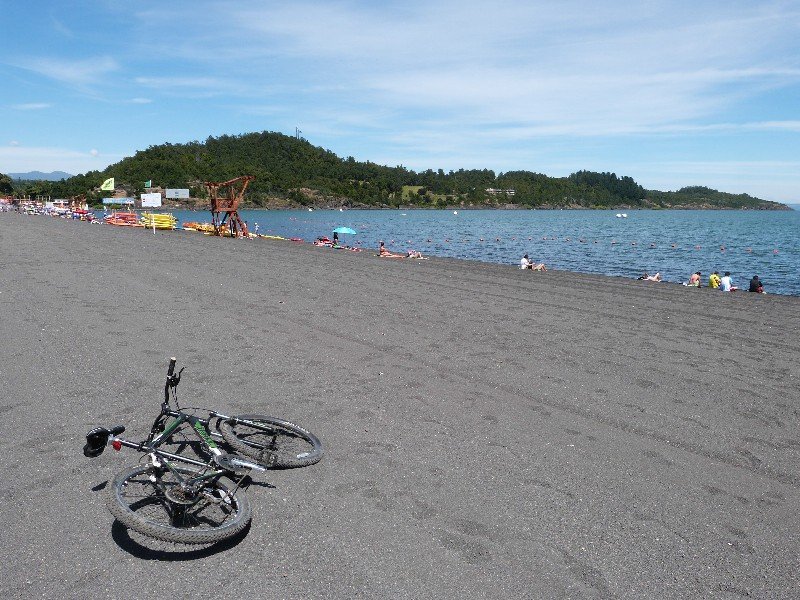 Lago Villarrica beach