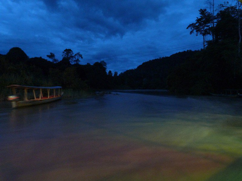 Sungai Tembeling river