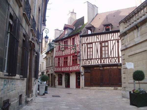 Wonky house in Dijon