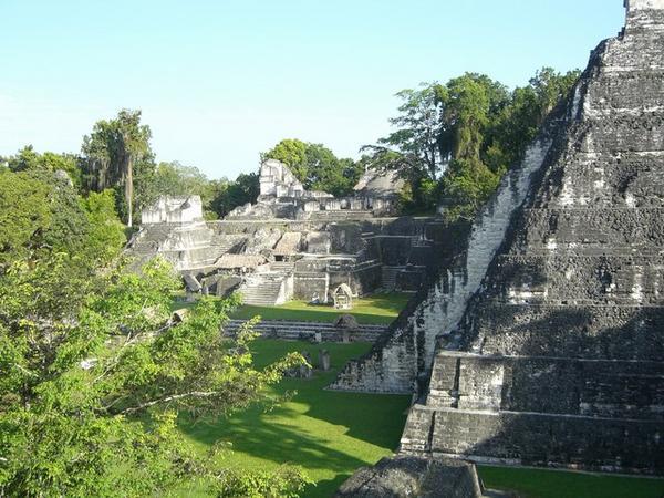 Tikal Plaza 1
