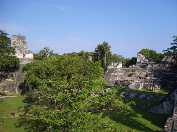 Tikal Plaza 2