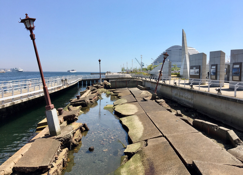 Kobe pier section at the Great Hanshin earthquake memorial
