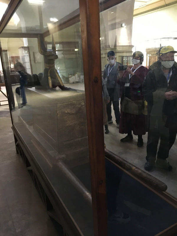 Box with retractable poles in Cairo Egyptian Museum