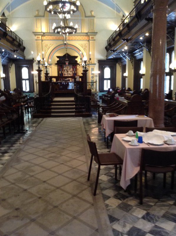 Ohel Leah synagogue interior