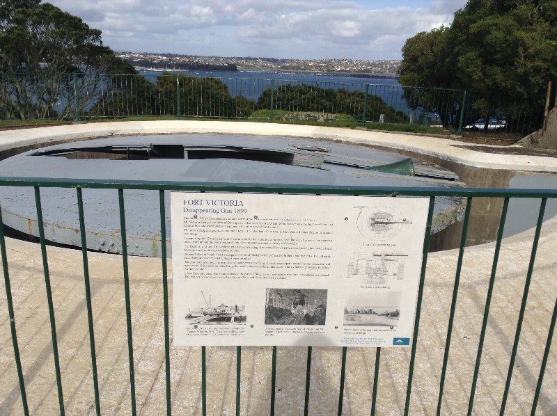 'Disappearing Gun' 1899 cannon at Fort Victoria in Devonport