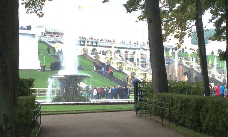 Peterhof palace and grounds - too bright and glittery to photograph effectively