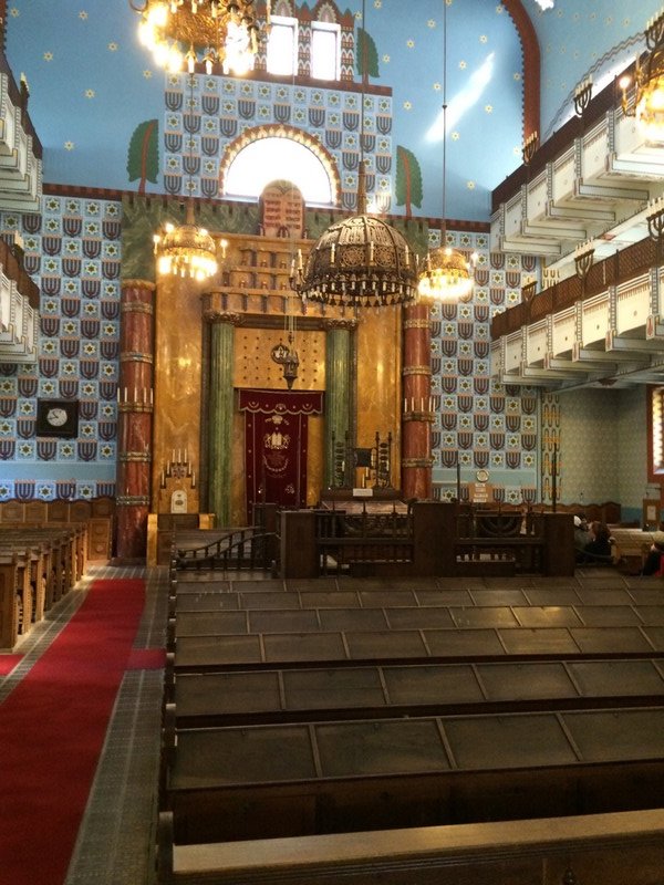 another restored synagogue in Budapest