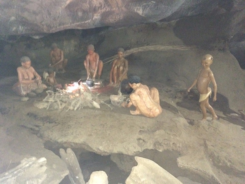 Diorama in Cango Caves