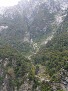 Milford Sound - Fault line (between Pacfic and Australaisan Plate) 1
