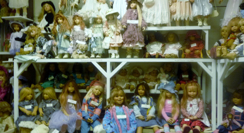DOLL MUSEUM