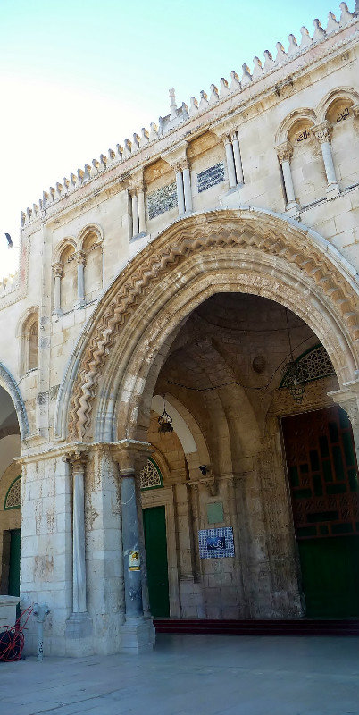 MOSQUE AT TEMPLE MOUNT