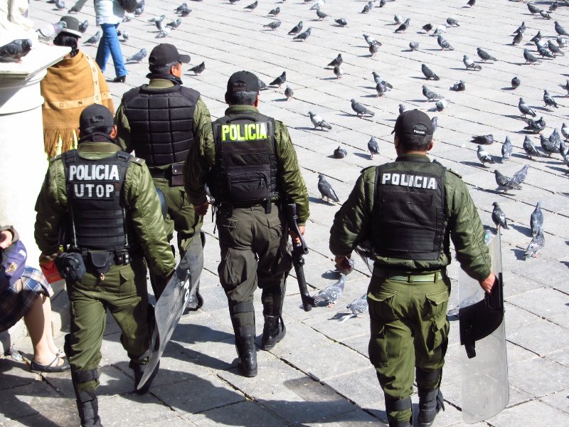 Police out in force in La Paz