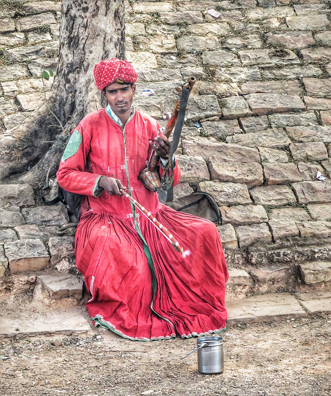 Busking Indian Style - Gwalior Fort