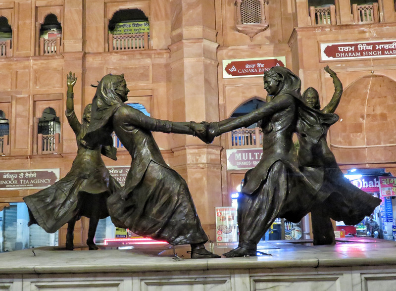 Statues in Amritsar