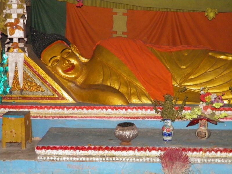 Gold Reclining Buddha