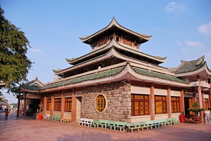 Ba Chau Xu Temple