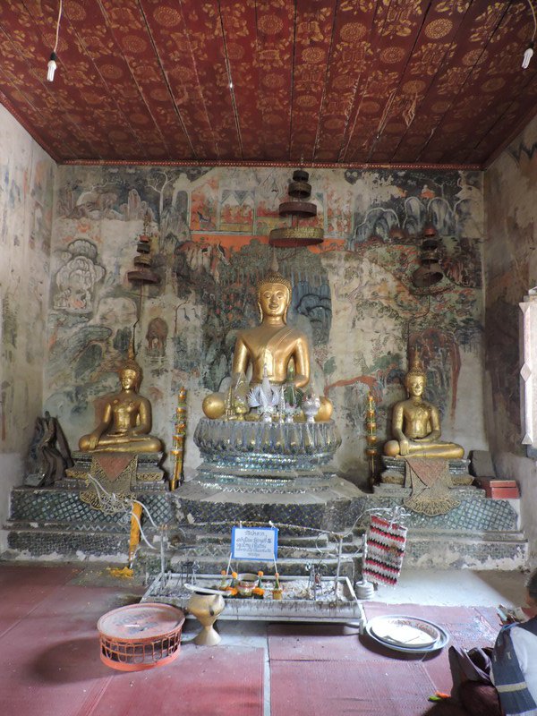 The Painted Walls of Wat Pahouak