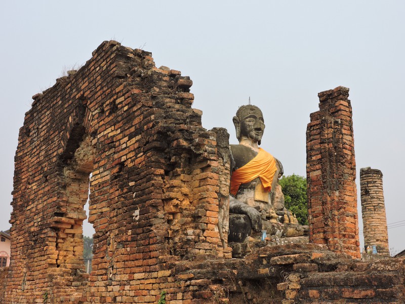 Buddha at Wat Piawat