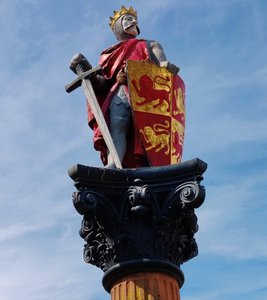 Statue of Prince Llywelyn the Great