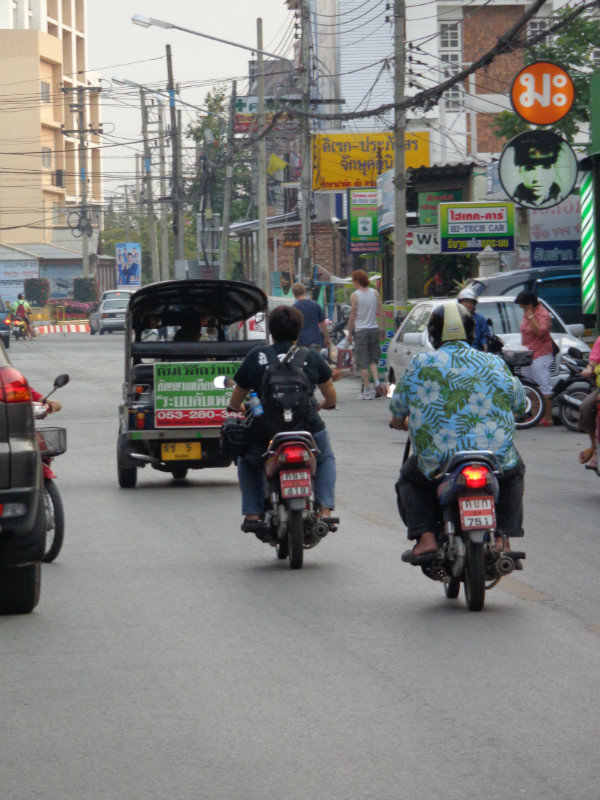 Crazy Motorcyclists - Samlan Road