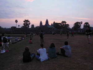 Waiting for the sun to come up, Angkor Wat