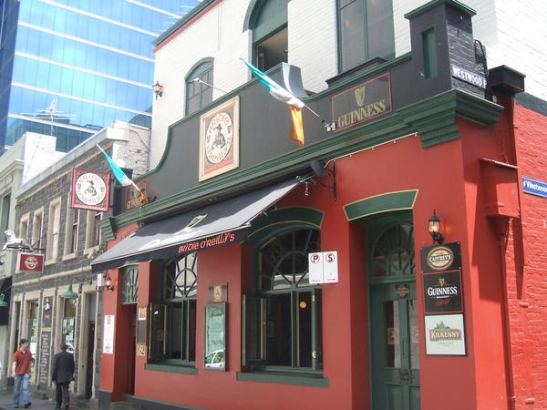 Irish Pub!