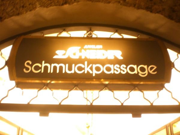 Schmuckpassage