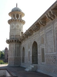 Side view of the Baby Taj