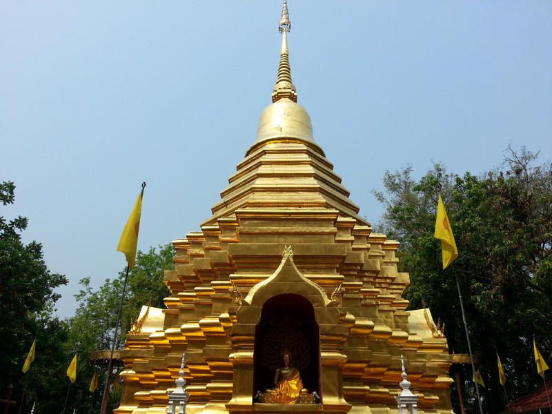 Stupa at Wat Muen Larn