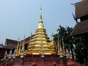 Stupa at Wat Phan Tao