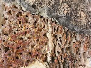 Corrosion of the sandstone