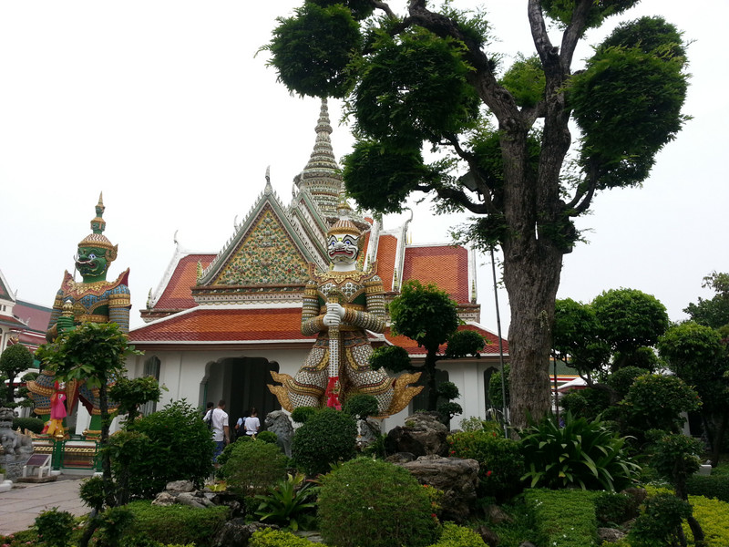 Heading into Wat Arun